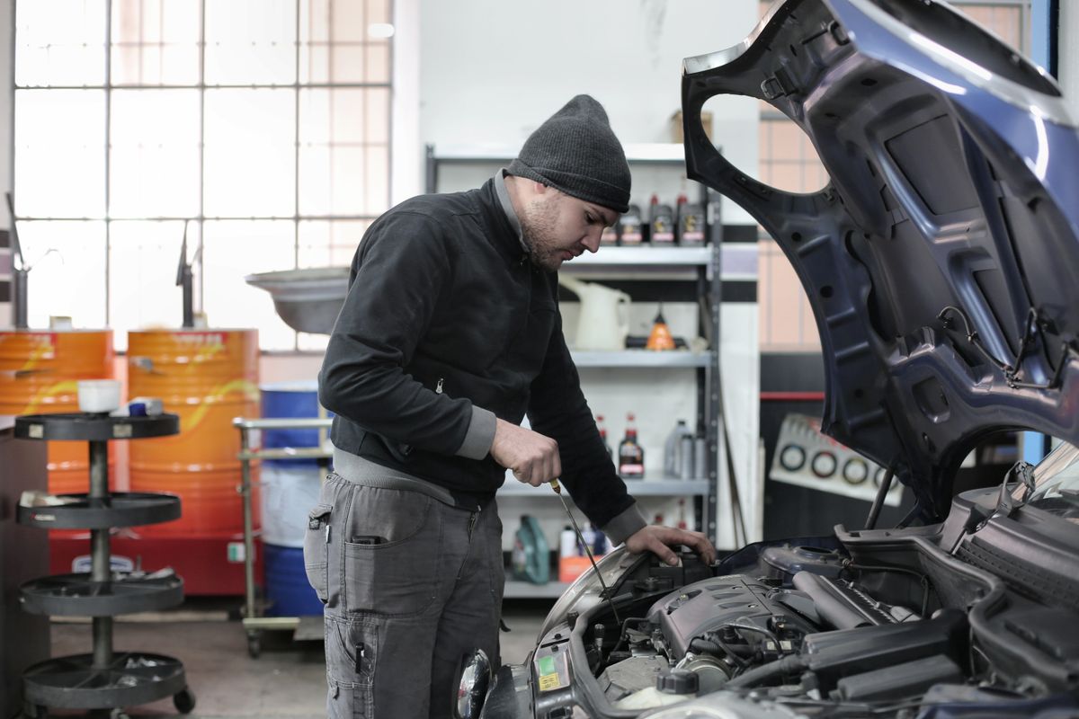 Smartphone mit Gebrauchtwagen-Check App